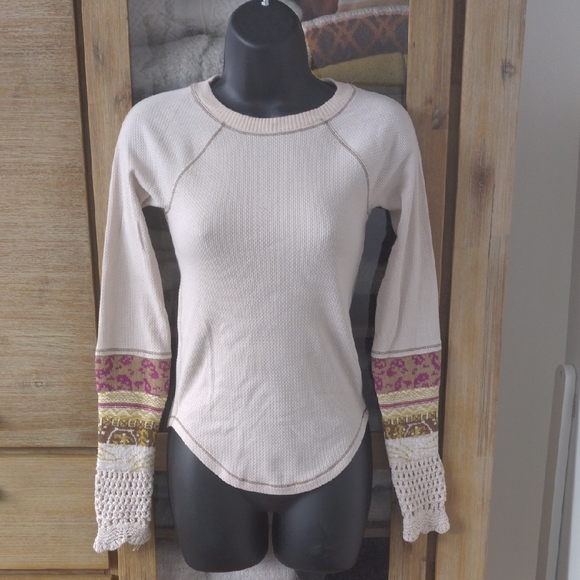 Free People Top - Picture 1 of 5